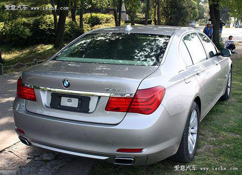 ������740Li